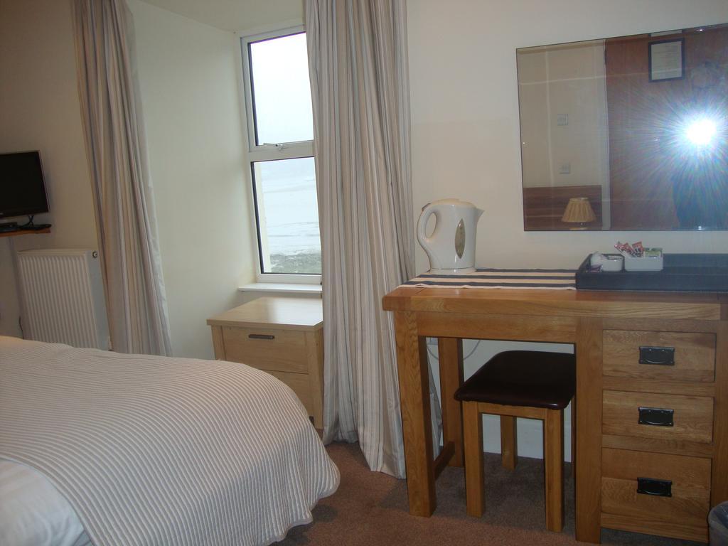 Gwesty'R Webley Cardigan Room photo